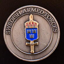 Front of the basic Swedish Armed Forces Coin